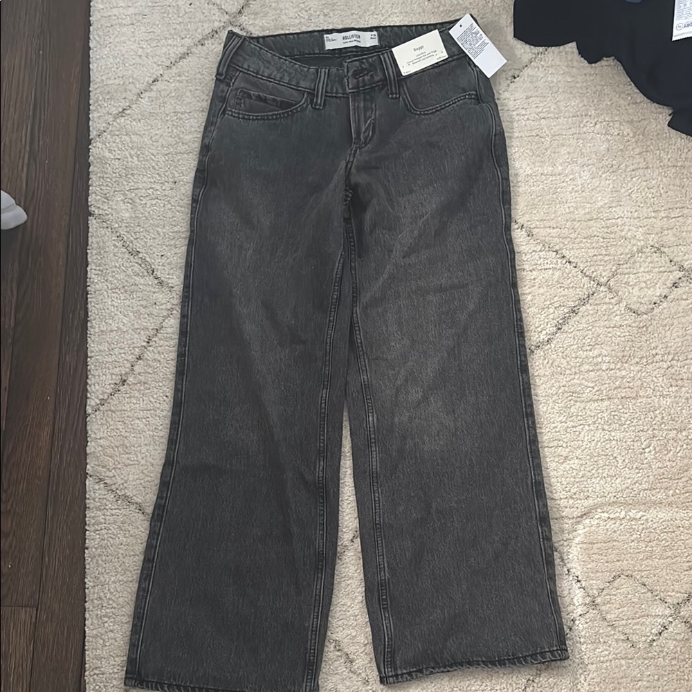 Women’s Low Rise Hollister Baggy Jeans